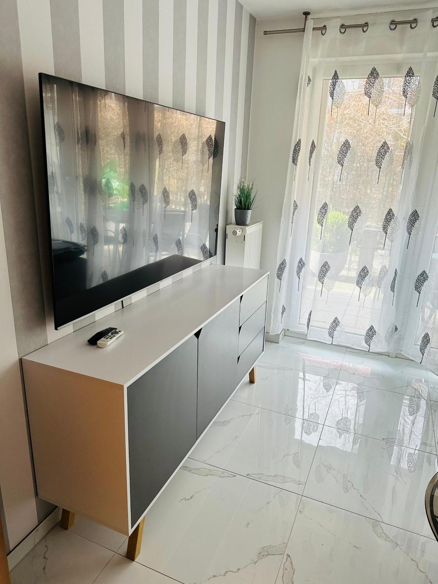 Apartment Bee61 * Langen Exklusiv Fuer 4 Personen *vollausstattung Mit Kueche* Inklusive Terrasse *