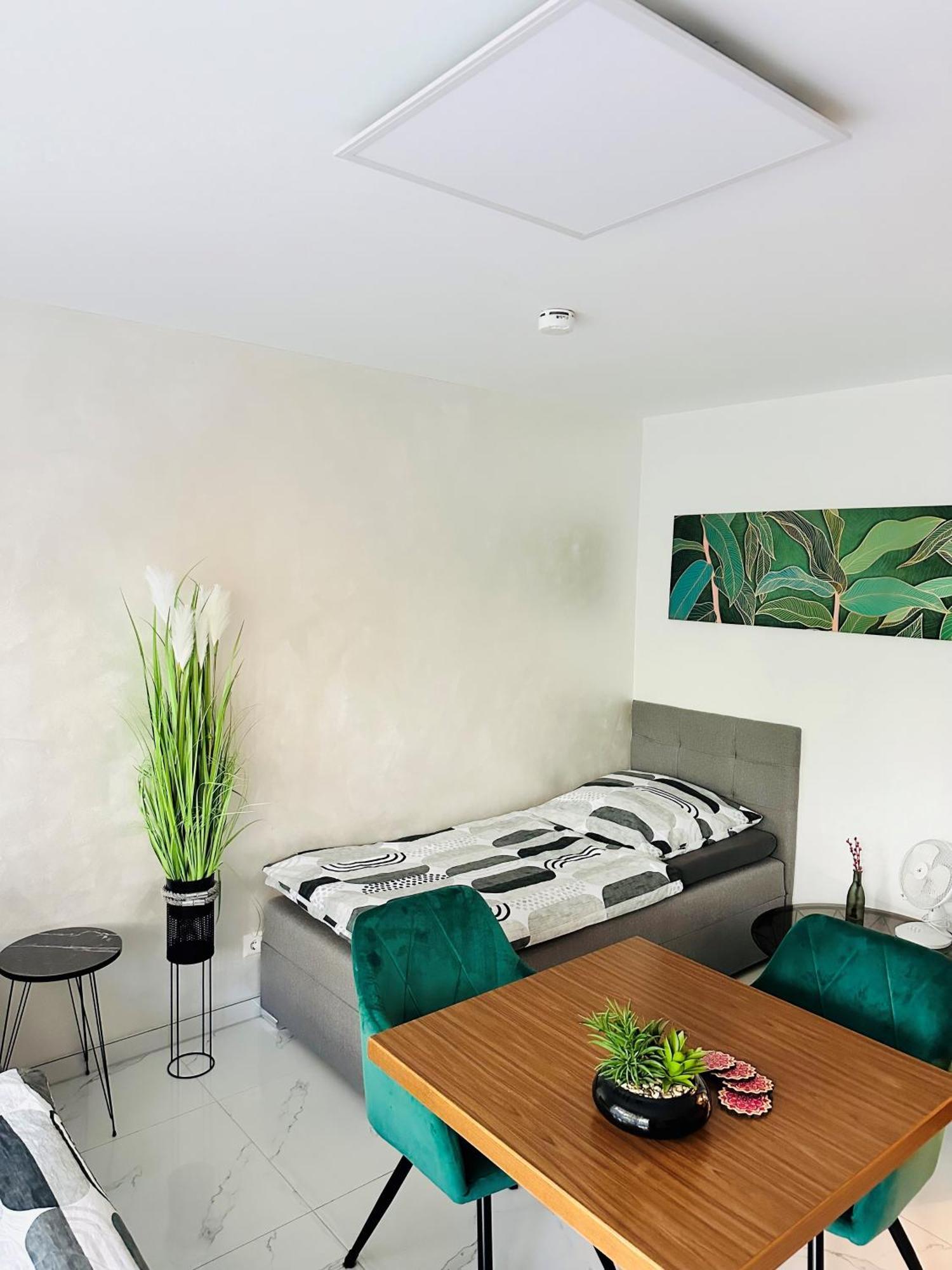 Bee61 * Langen Exklusiv Fuer 4 Personen *vollausstattung Mit Kueche* Inklusive Terrasse Apartment
