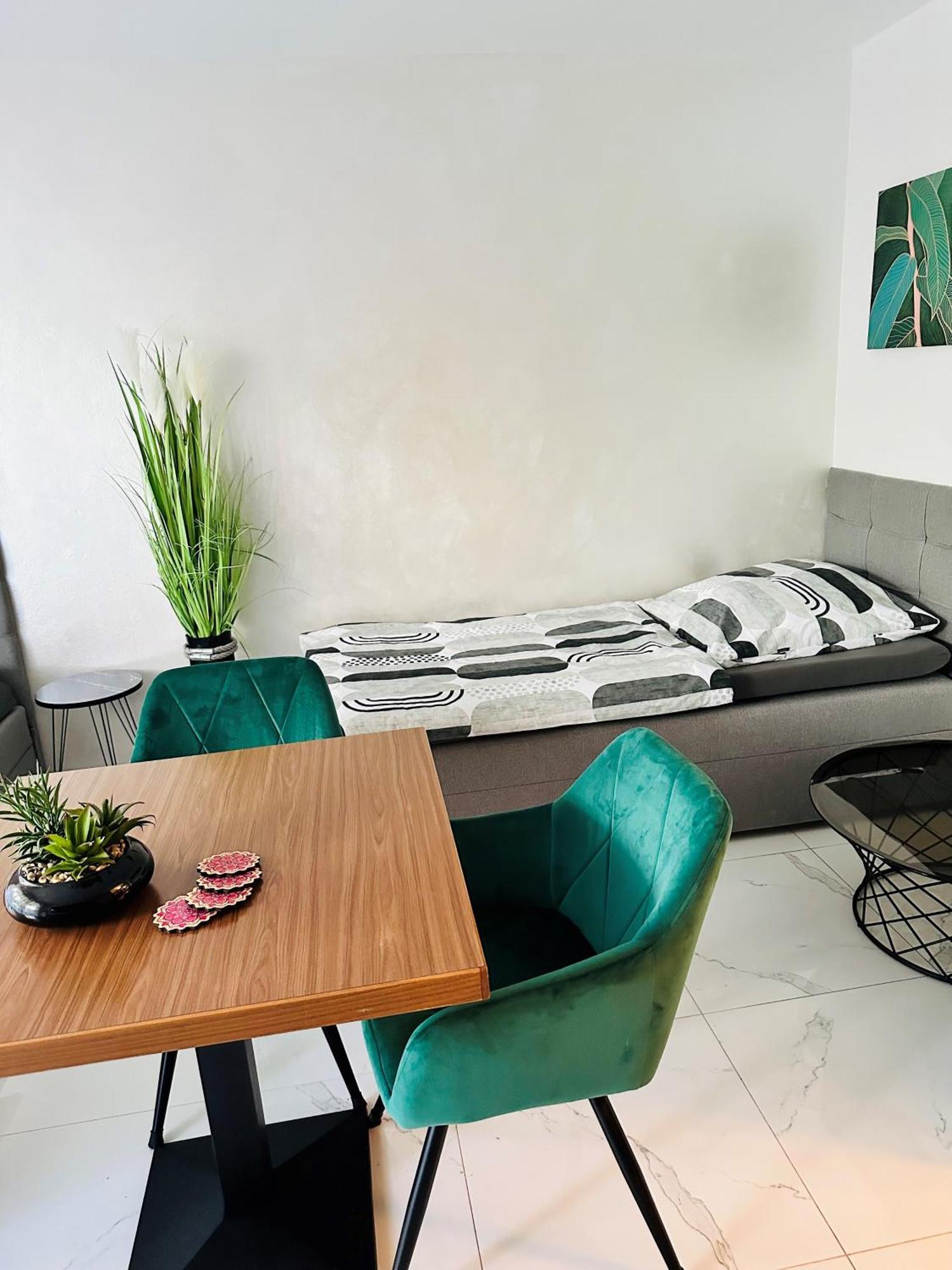 Bee61 * Langen Exklusiv Fuer 4 Personen *vollausstattung Mit Kueche* Inklusive Terrasse *