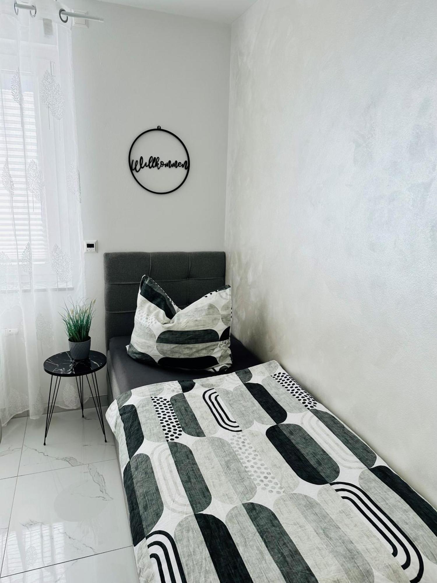 Bee61 * Langen Exklusiv Fuer 4 Personen *vollausstattung Mit Kueche* Inklusive Terrasse Apartment