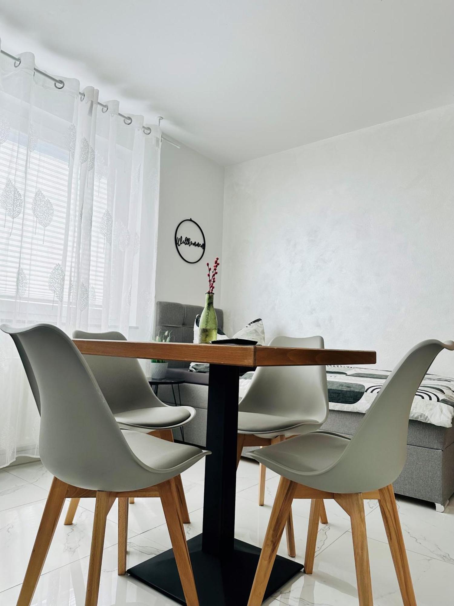 Apartment Bee61 * Langen Exklusiv Fuer 4 Personen *vollausstattung Mit Kueche* Inklusive Terrasse