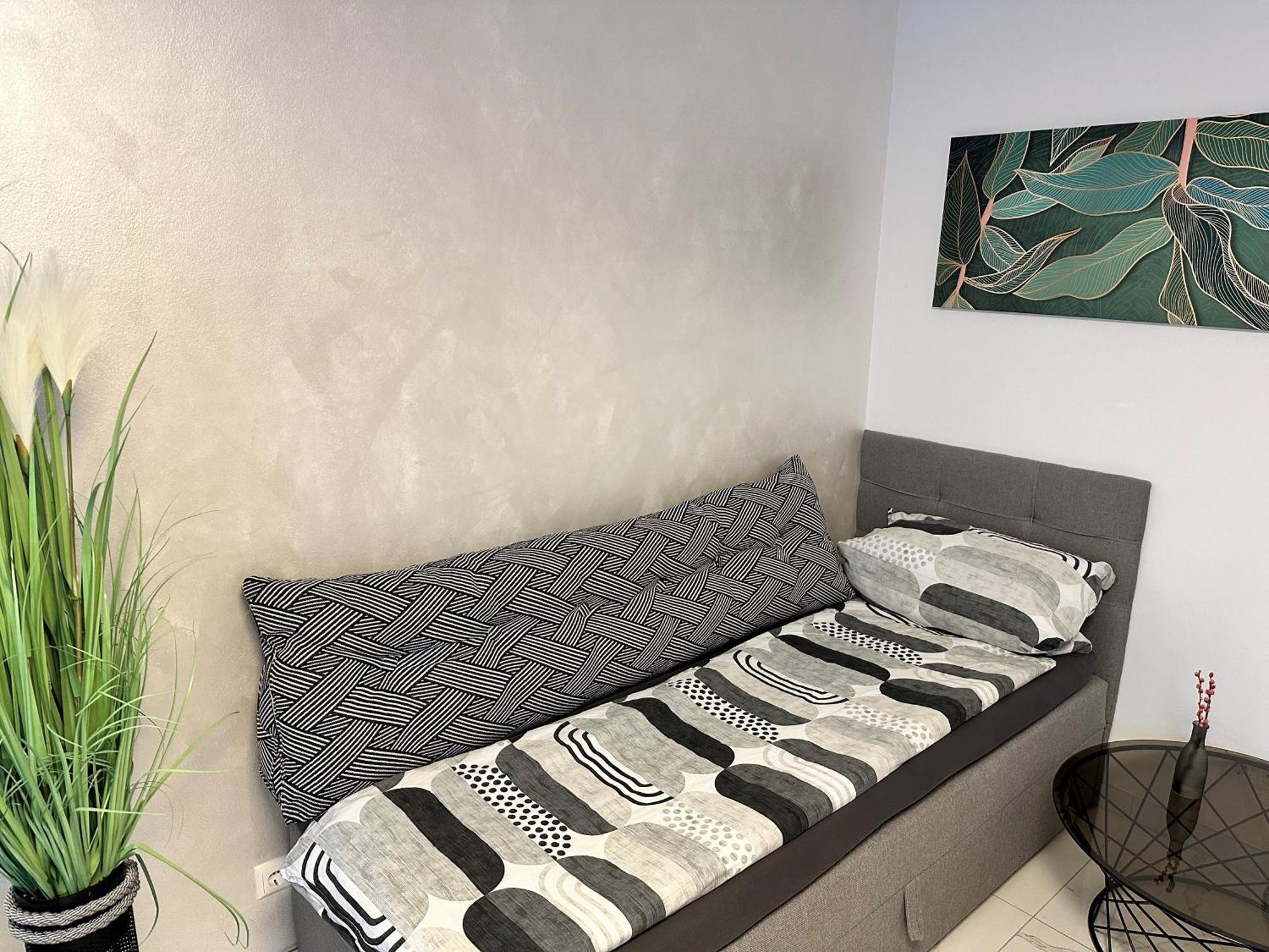 Bee61 * Langen Exklusiv Fuer 4 Personen *vollausstattung Mit Kueche* Inklusive Terrasse Apartment Langen (Hessen)